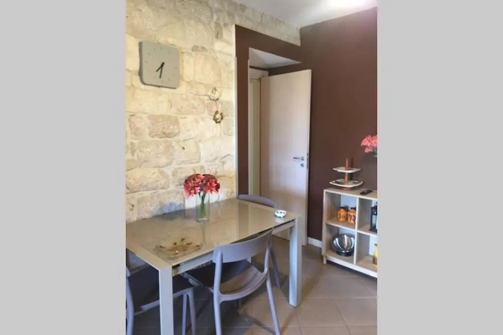 La Casa Sul Parco Vila Modica 0*,